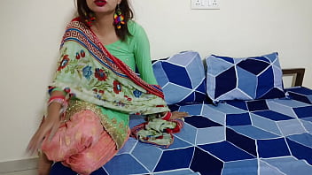 Desi aunty seduces and fucks her husband's best friend in Indian roleplay
